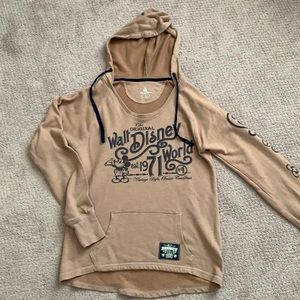 Women’s Walt Disney World Sweatshirt, size US S
